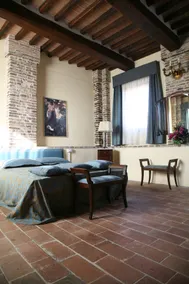 Medieval Tower of Uguccione - Image 4