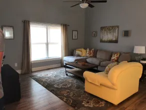Lake View Carriage House - Image 2