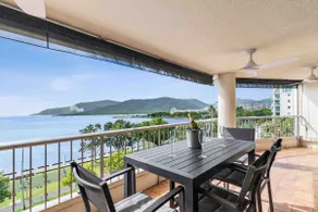 Holiday Espie - Ocean Views & Prime Location - Image 2