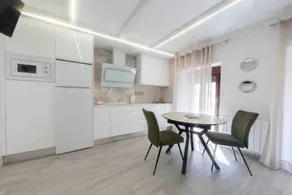 VTAR Puerta del Sol 2 floors - Image 3