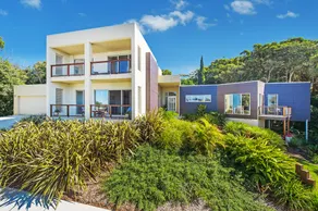 Kilala - executive style home - Image 2