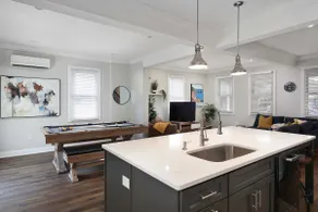 Perfect modern downtown Red Bank Deck and Hot Tub - Image 2