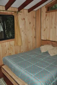 Rustic cabin, Chilean patagonia, Coigue. - Image 5