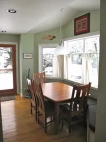 South Hill Home with Bay View - Image 5