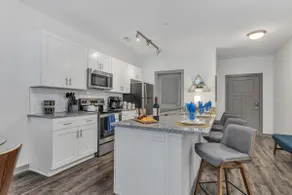 NEWCondo2BR / 2BA, pool - Image 2