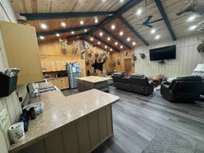 The Country Lodge-Southern Illinois Getaway - Image 4