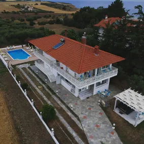 Villa Blue Apartments - Image 2
