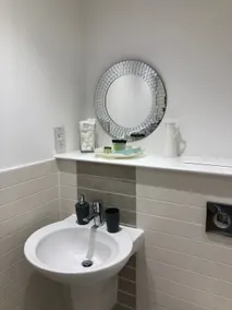 Hansen House Cardiff Apartment with Parking - Image 3