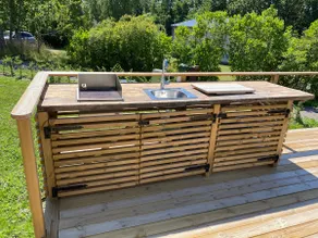 Fresh, air-conditioned cabin - Image 4