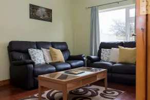 Bunhovil - 2 Bedroom Bungalow - Image 4