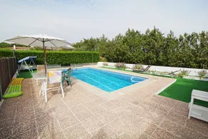 Villa with Sauna Hamman&pool in Seville - Image 4