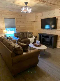 Cottage On Crooked Creek - Image 4
