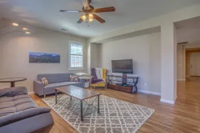 Entire Spotless Home Spacious 3BR & Master Suite! - Image 3