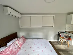 Stylish Guest Suite in Everton Hills - Image 4