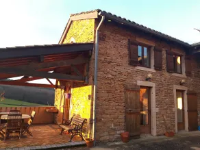 House in the countryside, close to Mâcon - Image 2