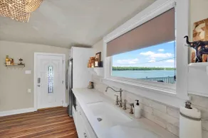 Tuscan River Retreat with Scenic River Views  - Image 4