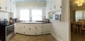 Maple Street Cottage - Image 5