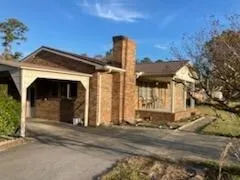 3 Bedroom Brick House on a HUGE Lot. Pet Friendly. - Image 3