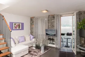 Luxury Lakefront Maisonette - Image 3