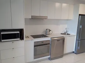 Modern 2 Bedroom Apartment - Image 3