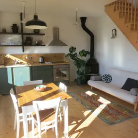 Cozy guest house with amazing view - Image 5