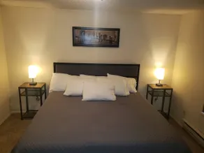 King bed 2 bdrm A/C ground floor carport W/D JBLM - Image 3