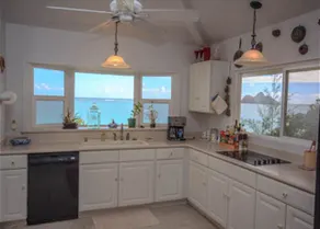 Amazing Lanikai Beachfront Guest House!! - Image 3