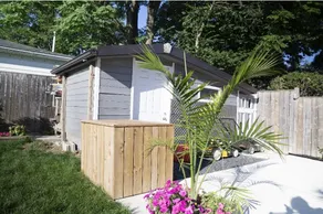 Modern Upscale Sandwich Town Oasis - Image 2