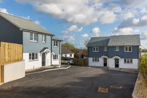 Beautiful 3-bedroom home with off-road parking - Image 2