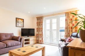 Camstay Longworth Avenue - Image 2