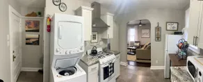 2 bedroom w/free on-site parking. Near downtown - Image 5