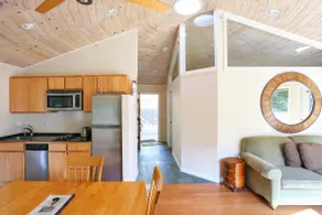 Unusual California Cottage for Rent in San Rafael with Views of San Francisco Bay - Image 3