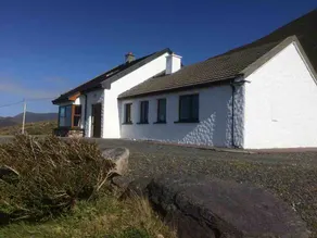 Cozy and secluded cottage with stunning ocean view - Image 2