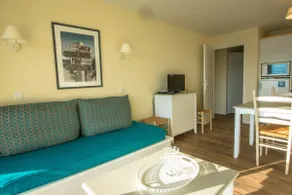 Apartment with sea view in Morgat - Image 2