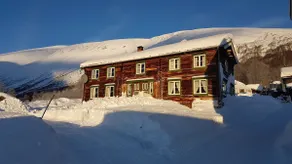 Log house with soul in Storlidalen... - Image 2