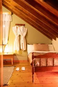 Romantic retreat with a hot tub. - Image 4