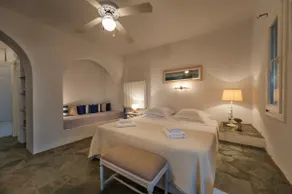 Pure White Villa: 7 Bedrooms, 16 Guests, Sea View, Aspro Chorio Village - Image 3