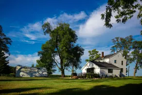 Mabel and Harry's, a modern country guest house - Image 3