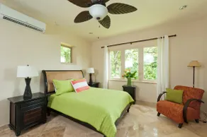 2 bedroom Luxury Villa Ocean View - Image 4