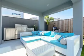 Luxurious beachside home (entire first floor) - Image 4