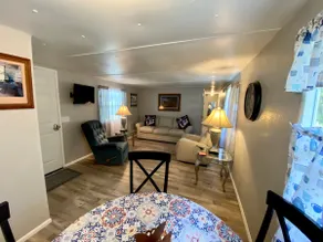 Glamping at its finest! 1/1 private wooded getaway - Image 2