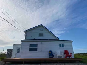 Oceanfront Cottage in Charming Acadian Community - Image 2