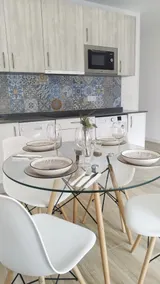2-bedroom apartment, private parking - Image 3