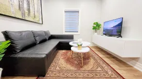 The Cozy Cove Modern King-Bedroom Full Apartment - Image 2