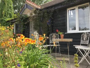 Willow Cottage in a beautiful Kent setting. - Image 5