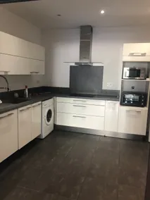 Modern and spacious 3 bedroom in Bastia - Image 4