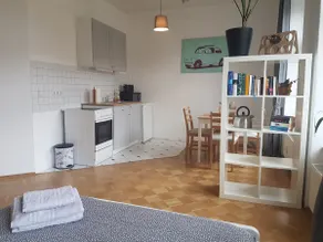 Apartment in the middle of the trendy Neustadt/Louisenstraße district - Image 4