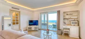 Villa DAlessandro Tatiana private apartment and private hot jacuzzi - Image 4