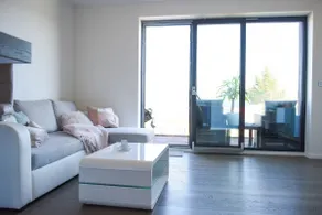 Luxury Penthouse with Balcony in City Centre - Image 2