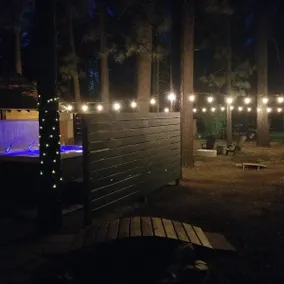 The Wee Bear Cabin |2| Private Getaway + Hot Tub! - Image 5
